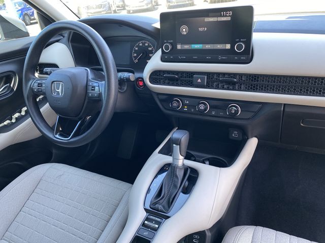 Certified Used 2024 Lunar Silver Metallic Honda LX image 11