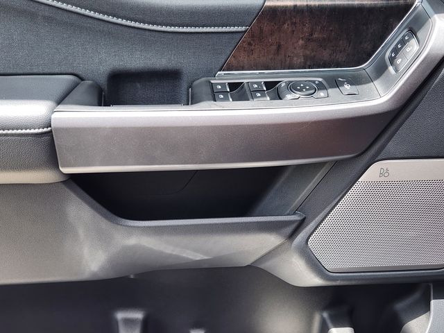 2025 Carbonized Gray Metallic Ford Super Duty F-250 SRW Lariat 4X4 Truck