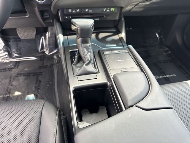 Used 2022 Lexus ES Sedan
