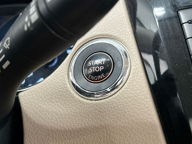 2018 Nissan Rogue SL White at John Sisson Motors