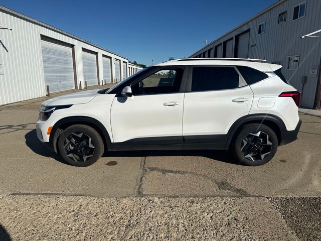 2024 Snow White Pearl Kia Seltos EX AWD SUV