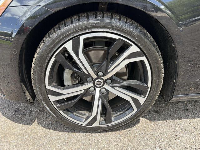 2024 Volvo S60 - Image 11
