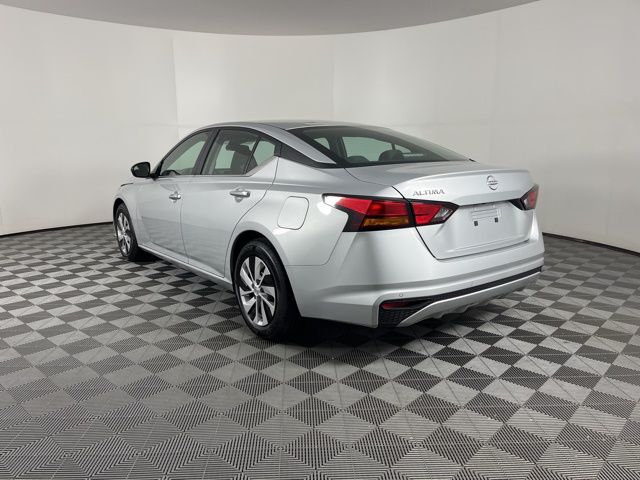 2024 Brilliant Silver Metallic Nissan Altima 2.5 S FWD Sedan