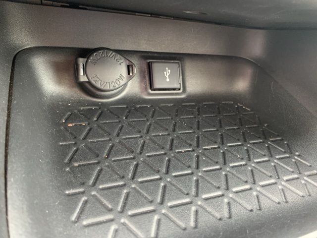 2021 Toyota RAV4 Hybrid XLE photo