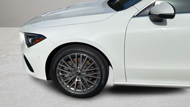 Used 2025  Mercedes-Benz CLA 250 image 36