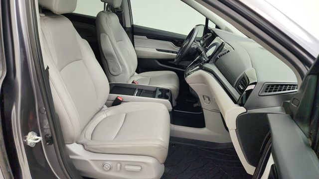 2023 Honda Odyssey Touring  at Community Kia