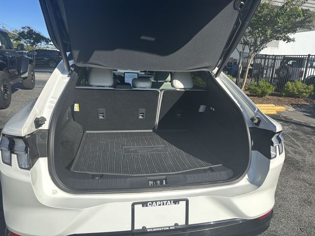 Used 2023 White Ford Premium image 25