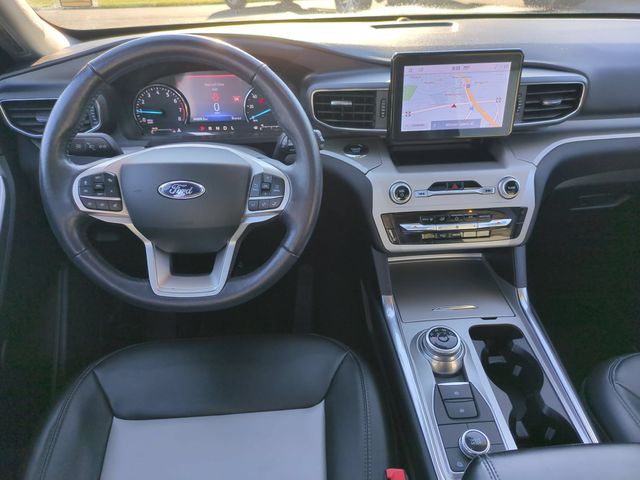 Used 2022 Gray Ford XLT image 30