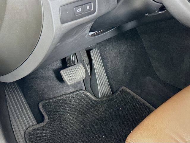 Thumbnail: 2023 Volvo XC60 - 10