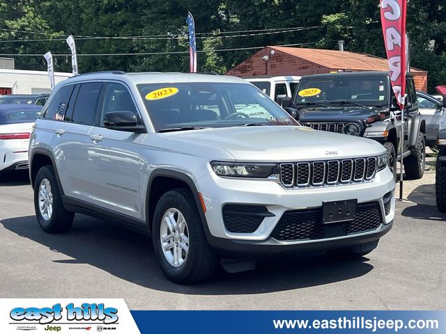 Silver Zynith 2023 Jeep Grand Cherokee SUV / Crossover Four-Wheel Drive 8-Speed Automatic