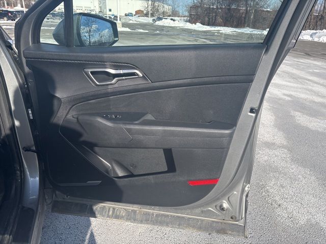 used 2024 Kia Sportage Hybrid car, priced at $25,799