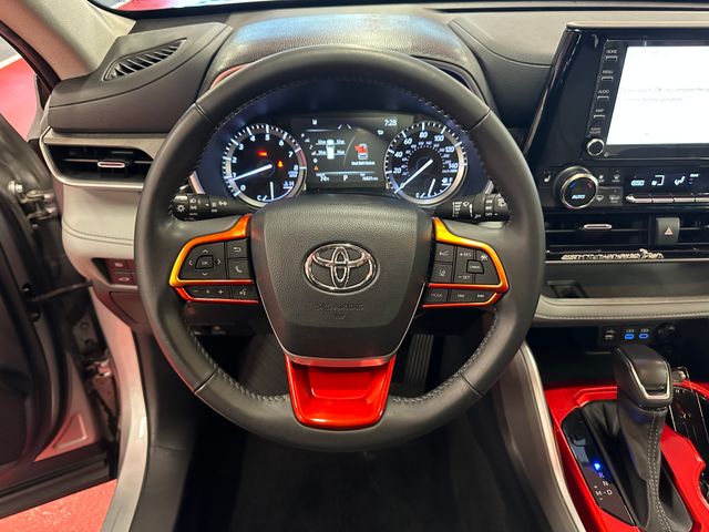Used 2022 Toyota Highlander SUV