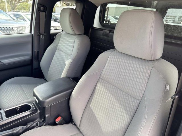 2022 Toyota Tacoma SR5 - Photo 10