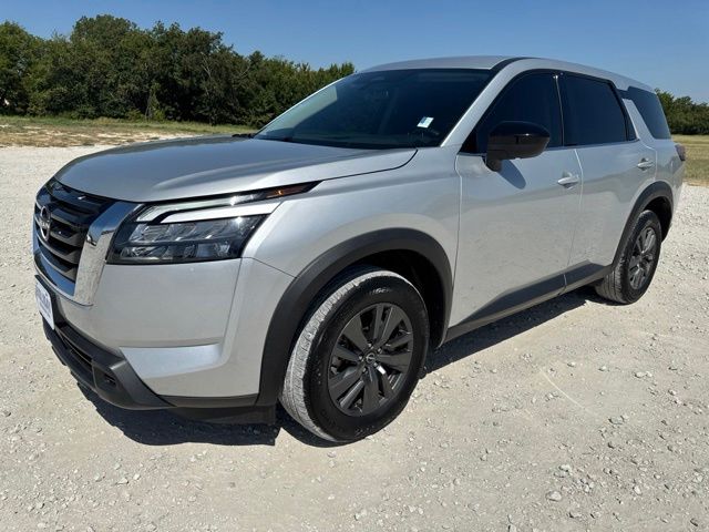 Brilliant Silver Metallic 2024 Nissan Pathfinder SUV / Crossover All-Wheel Drive 9-Speed Automatic
