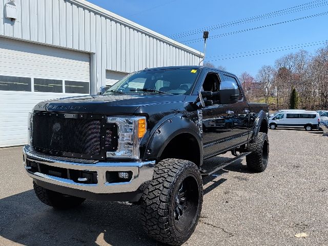 Shadow Black 2017 Ford F-250 Super Duty Lariat Crew Cab 4WD Pickup Truck Four-Wheel Drive 6-Speed Automatic