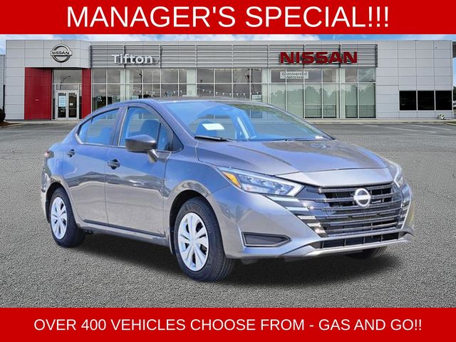 2025 Nissan Versa 1.6 S CVT's photo