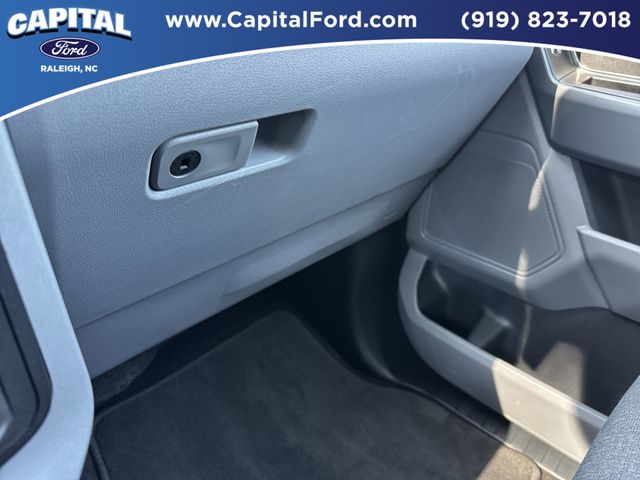 Used 2024 Black Ford XLT image 27