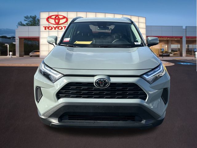 2023 Toyota RAV4 XLE 24