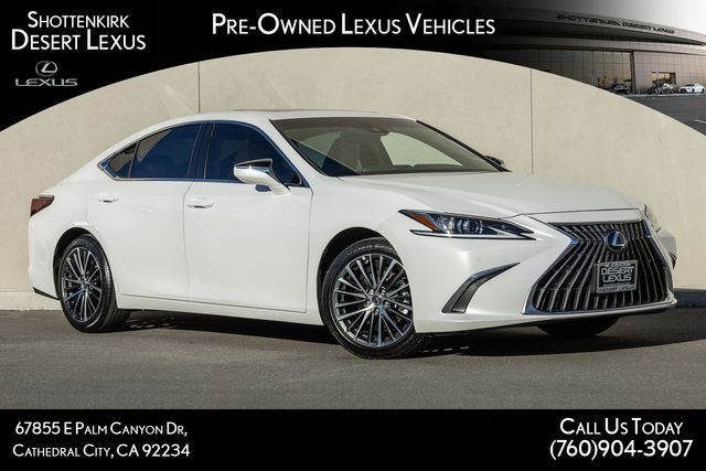 2025 Lexus ES Base's photo