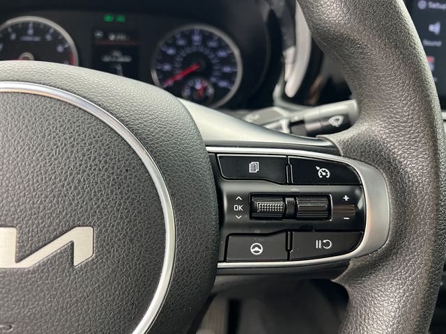 2022 Everlasting Silver Kia K5 LXS FWD Sedan