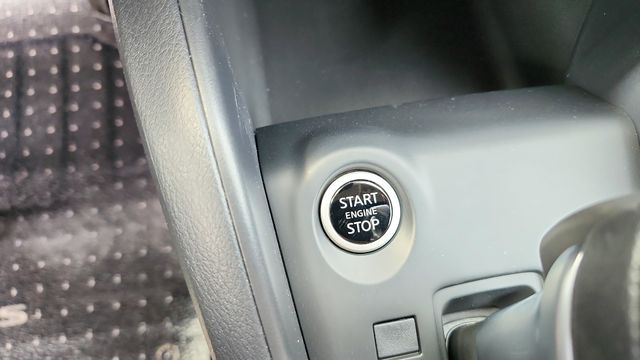 2025 Nissan Kicks Play