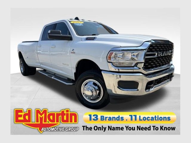 Bright White Clearcoat 2022 RAM 3500 Pickup Truck Four-Wheel Drive 6-Speed Automatic