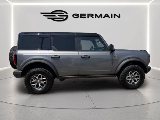 Used 2025 Gray Metallic Ford Badlands image 9