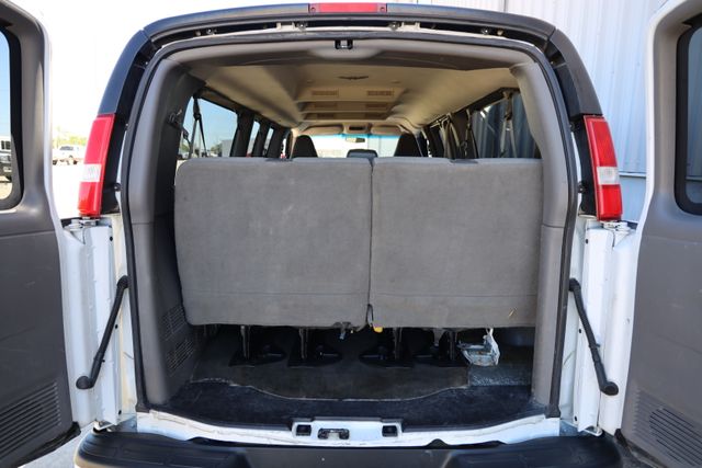 2017 Chevrolet Express 3500 LT - 11