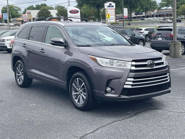 Predawn Gray Mica 2017 Toyota Highlander XLE SUV / Crossover Front-Wheel Drive 8-Speed Automatic