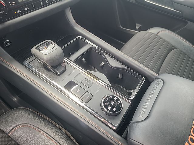 Used 2025 Nissan Pathfinder SUV