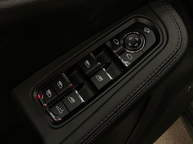 2025 Porsche Macan S