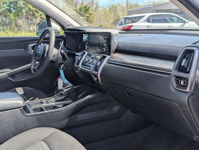 Used 2023 White Kia LX image 25