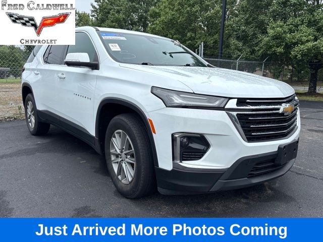 2023 Chevrolet Traverse LT Cloth FWD