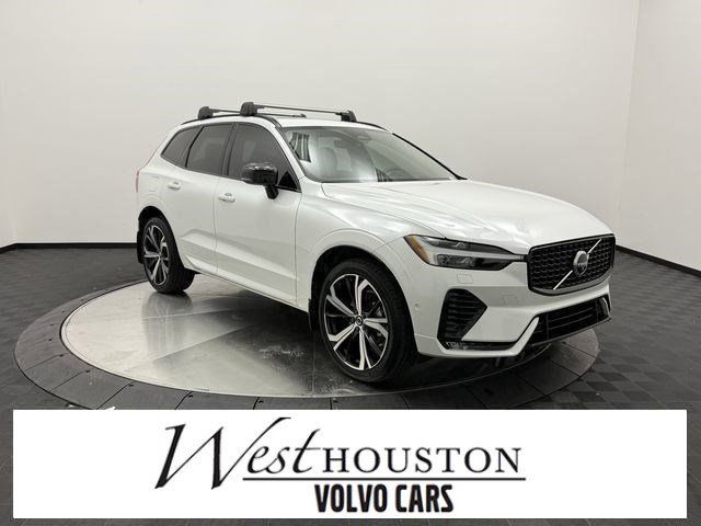2023 Volvo XC60 B5 Ultimate Dark Theme FWD