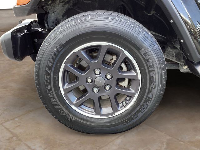 Used Car 2023 Jeep Gladiator  Overland For Sale Under $35,000 In San Antonio, Texas