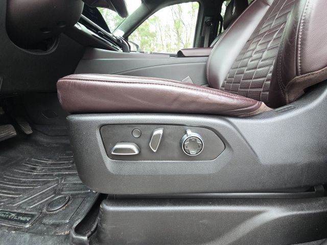 2021 Cadillac Escalade Premium Luxury Platinum:44868A