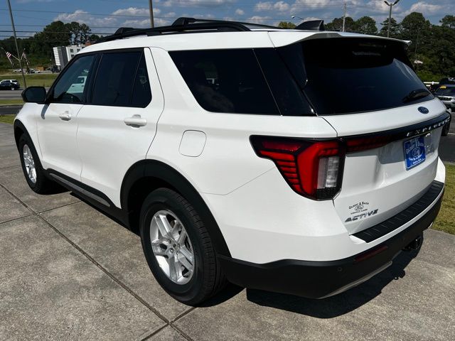 2025 Ford Explorer Active photo