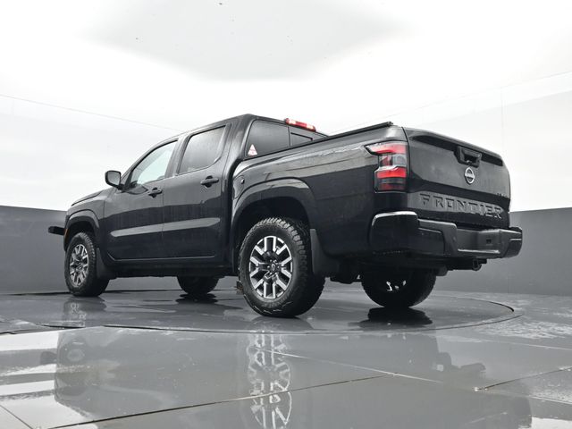 2022 Super Black Nissan Frontier SV 4X4 Truck