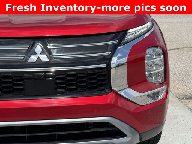 2025 Mitsubishi Outlander SE Red at Emmons Autoplex