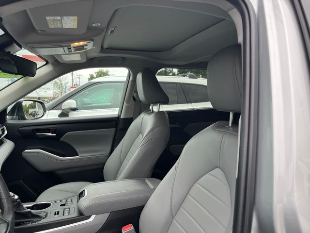 Used 2024 Toyota Highlander SUV