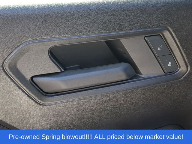 Used 2025 Summit White Chevrolet Trail Boss image 21