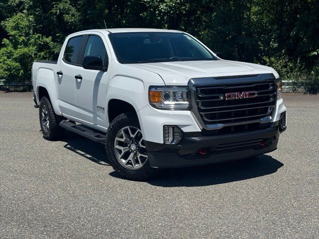 2022 GMC Canyon AT4 Crew Cab 4WD with Cloth