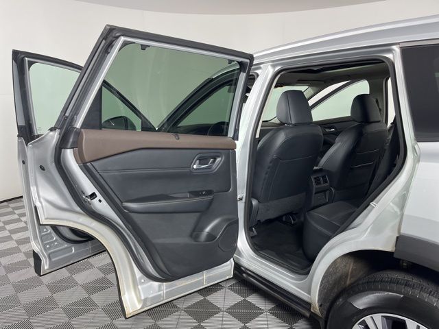 2023 Brilliant Silver Metallic Nissan Rogue SV FWD SUV