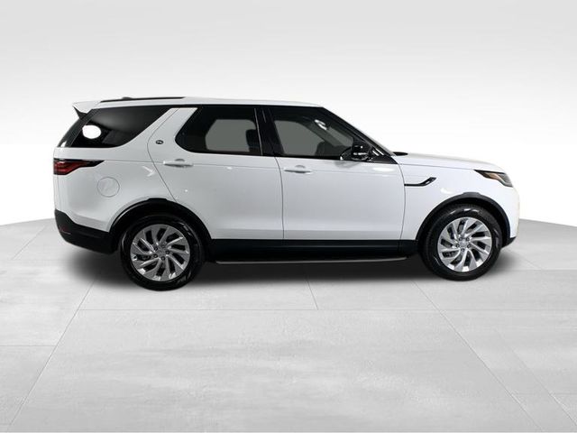 2024 Land Rover Discovery S 8