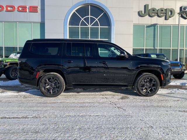 2026 Jeep Grand Wagoneer Limited - Px8 exterior view 4