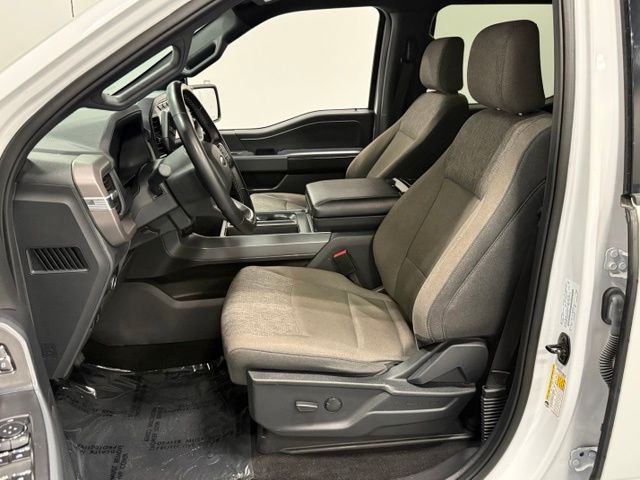 Used 2024 White Ford XLT image 11