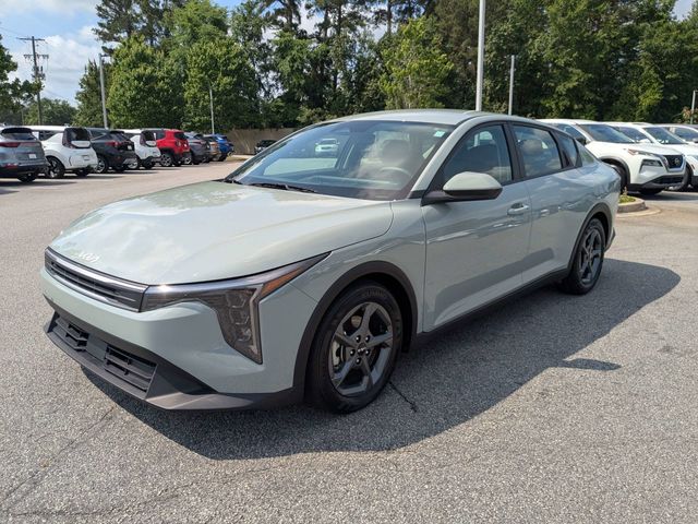 2025 Kia K4 LXS AT's photo