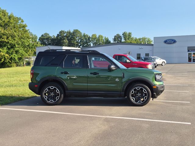 Used 2025 Green Ford Outer Banks image 14