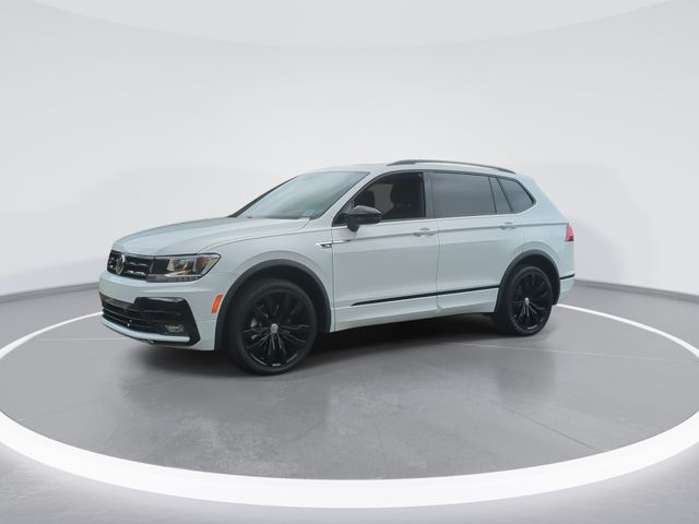 Used 2021  Volkswagen 2.0T SE R-Line Black image 4