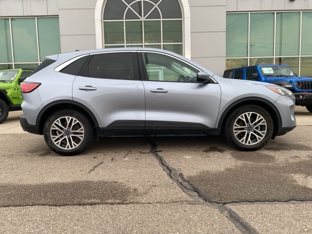 2022 Ford Escape SEL - Iced Blue Silver Metallic exterior view 4